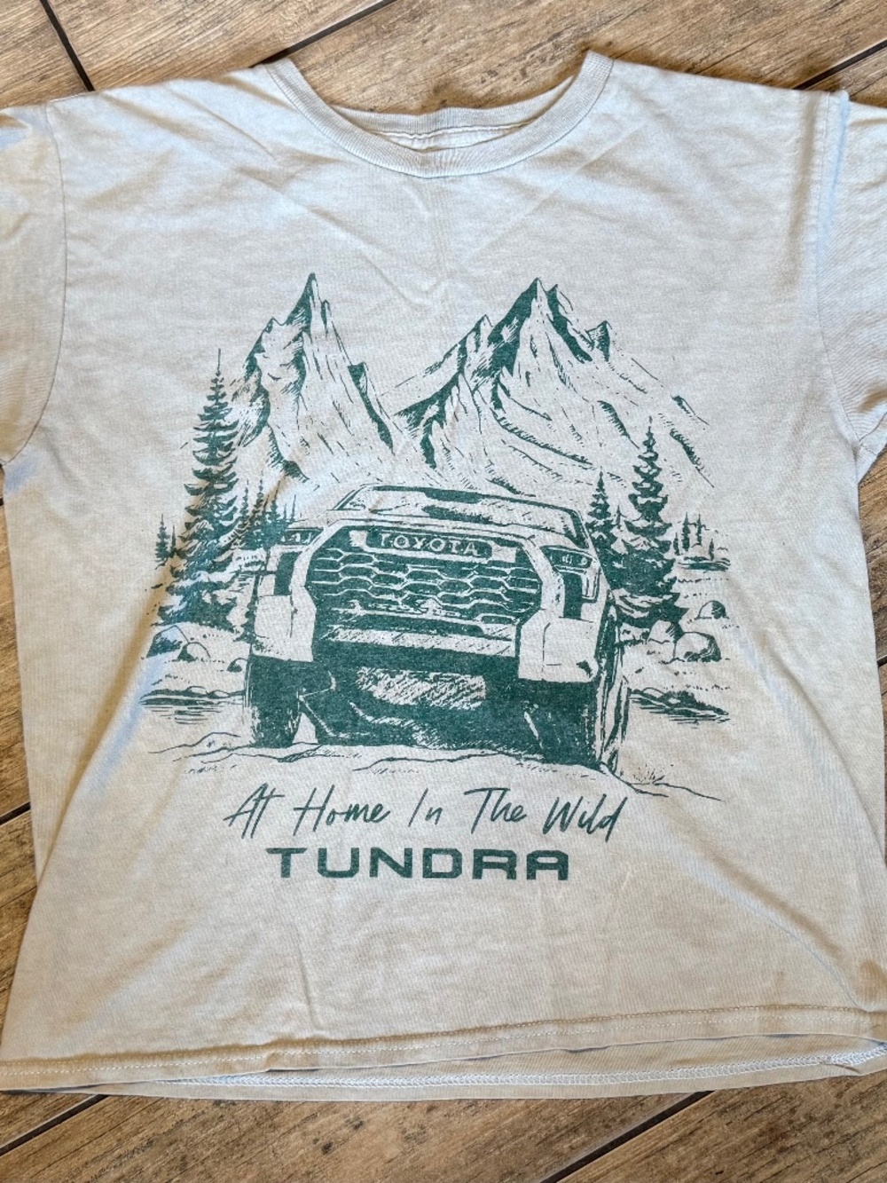 Toyota Tundra cropped oversized T-shirt